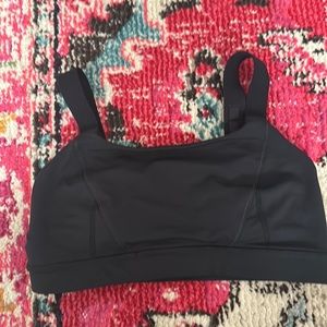 Lululemon black sports bra size 6